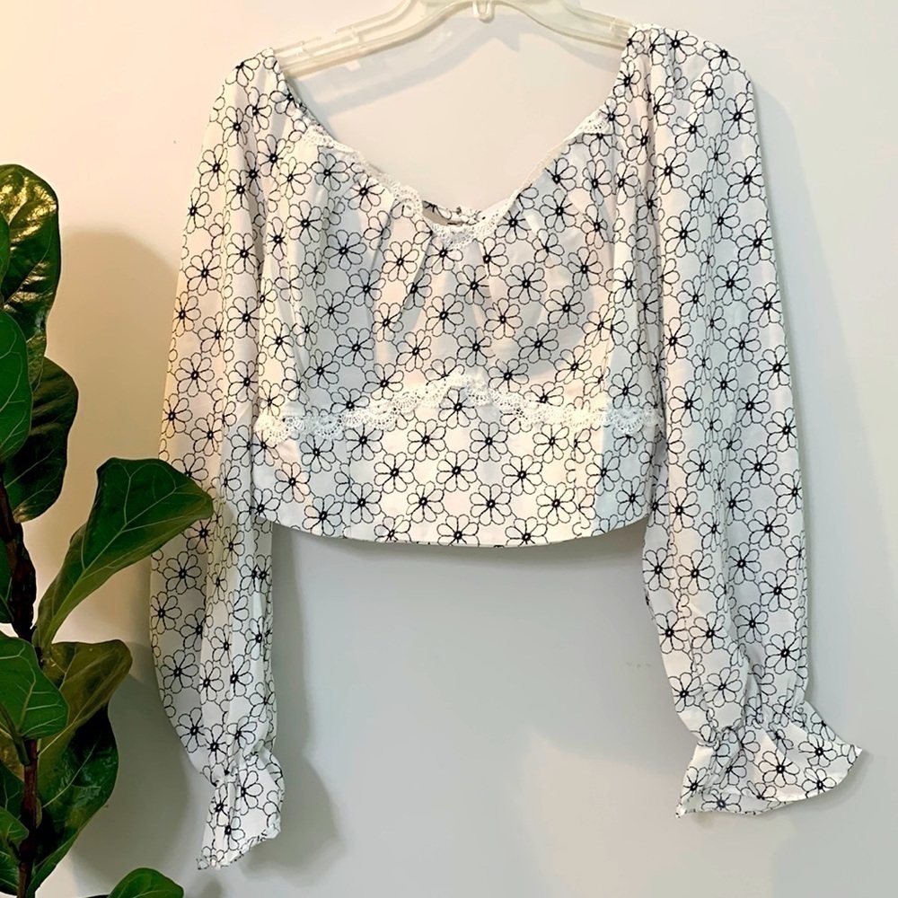 Nwt New Aiden Floral Daisy Print Long Sleeve Cropped Milkmaid Blouse Top Large